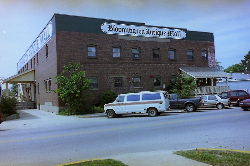 Bloomington Antique Mall (Bloomington)