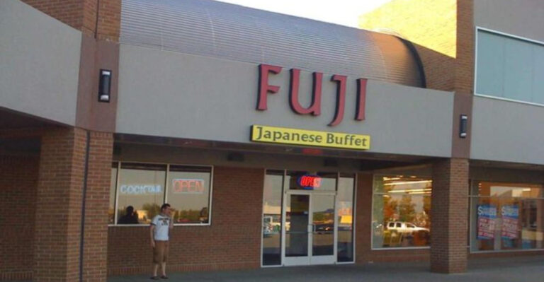 A Humble Michigan Buffet Is Winning Over Locals With All-You-Can-Eat Comfort Food