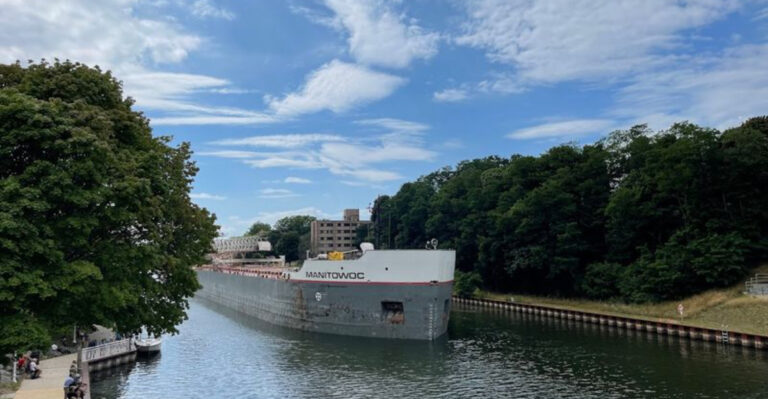 A Scenic Riverside Trail In Michigan Might Be One Of Summer’s Best-Kept Secrets