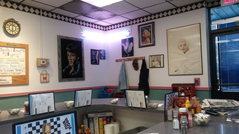 Small Room, Big Menu, and the Right Kind of Abundance