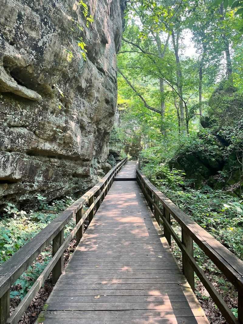 Giant City Nature Trail (Giant City State Park)