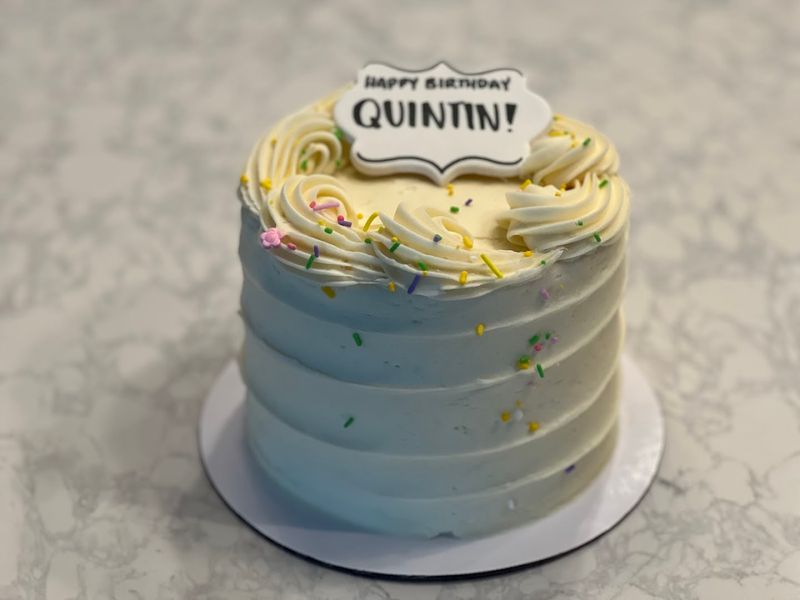 Wedding cake buzz that reaches beyond the usual bakery crowd