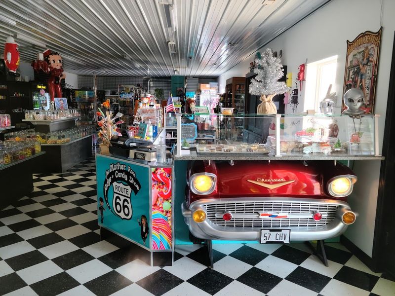 Illinois Nostalgia, One Vendor Booth at a Time