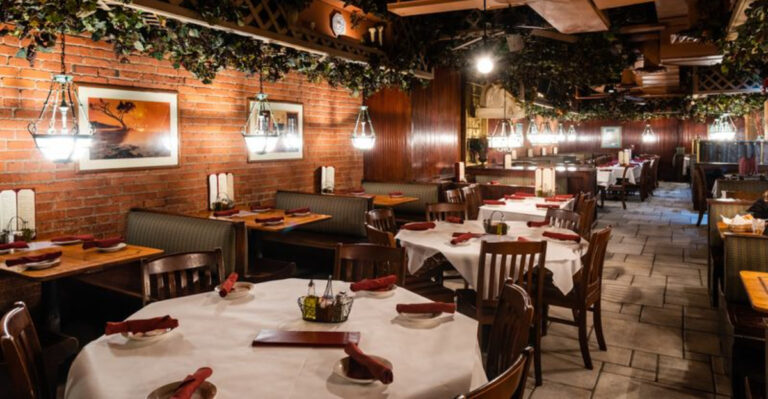 Decades Later, These 13 Michigan Restaurants Still Have Customers Lining Up