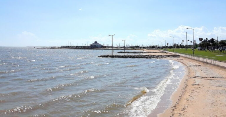 Escape to This Tiny Texas Beach Town Where Life Feels Peaceful Again