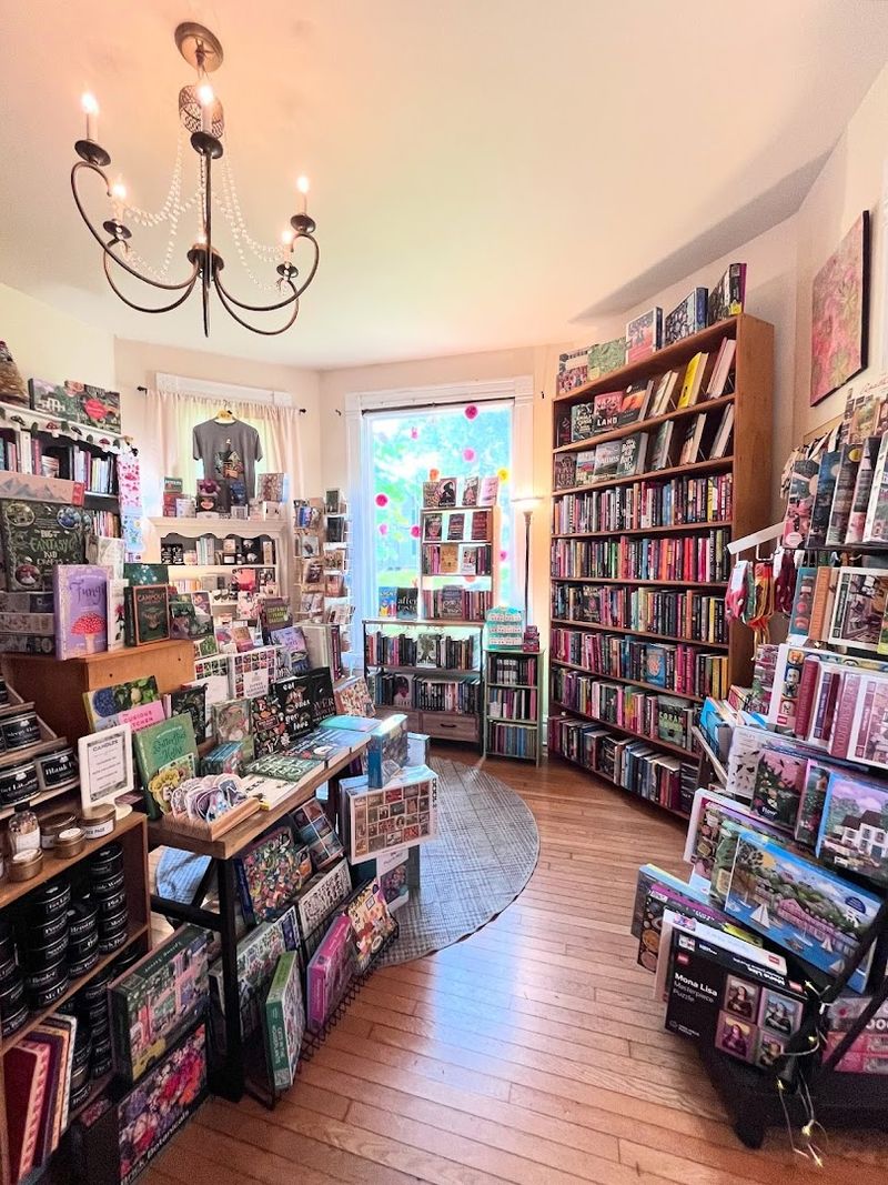 Afterwords Books (Edwardsville)