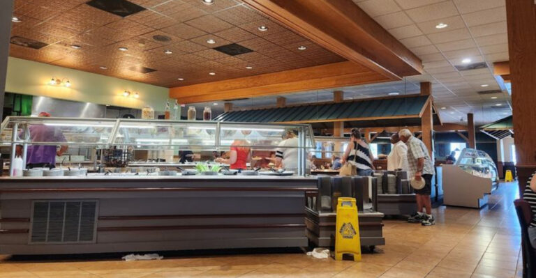 Few People Know About The Incredible Dinner Buffet At This Pennsylvania Country Restaurant