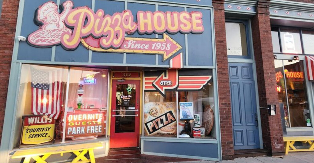 Few Restaurants Have Stories Like These 10 Historic Missouri Pizza Spots