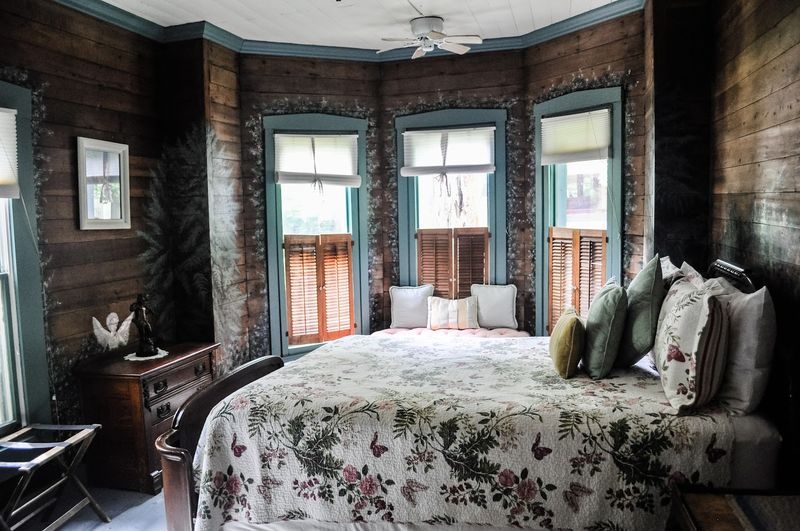 A Bed, a Porch, and a Strong Sense of Place
