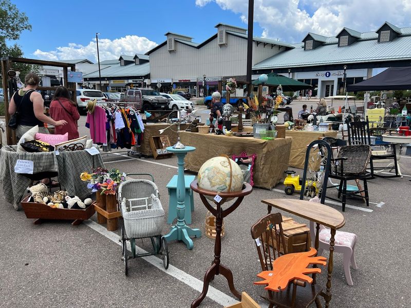 A Paris Street Market at Aspen Grove (Littleton) A Paris Street Market at Aspen Grove (Littleton)