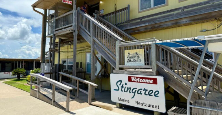 If You Love Shrimp, This Texas Waterfront Restaurant Is a Must Visit