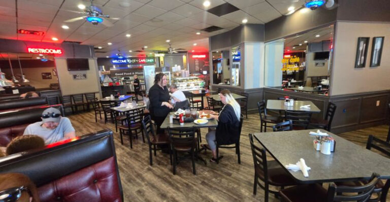 Locals Say Tennessee’s Most Irresistible Dessert Comes From This Cozy Eatery