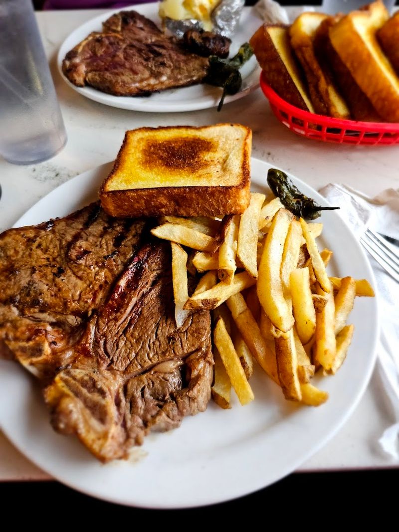 Why This Colorado Favorite Is Worth the Detour Why This Colorado Favorite Is Worth the Detour