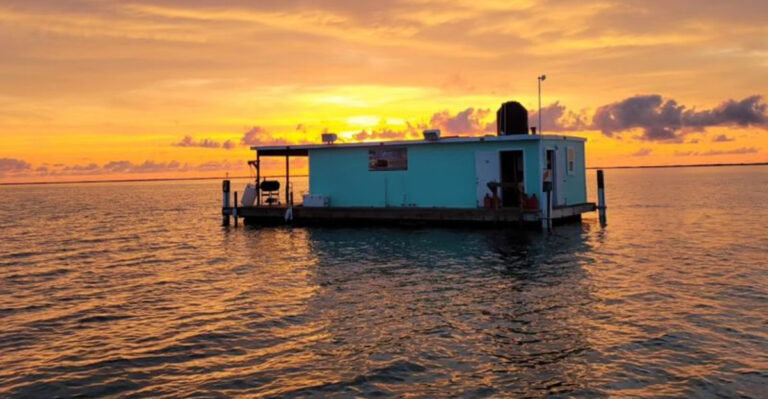 Most Texans Have No Idea These Floating Cabins Exist, But They’re Unforgettable