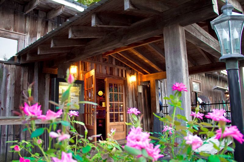 Whistle Post Tavern (Conyers) Whistle Post Tavern (Conyers)