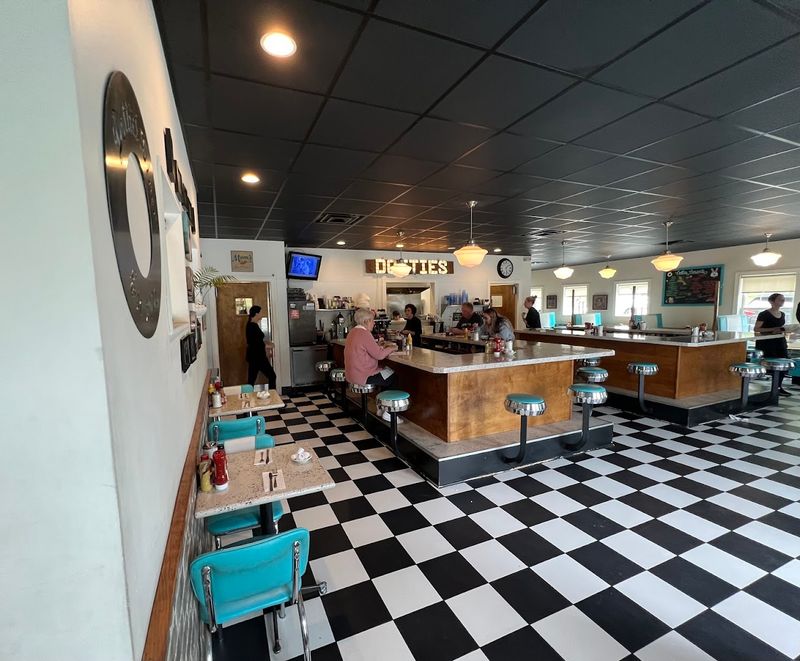 Dottie's Diner (Wood River)