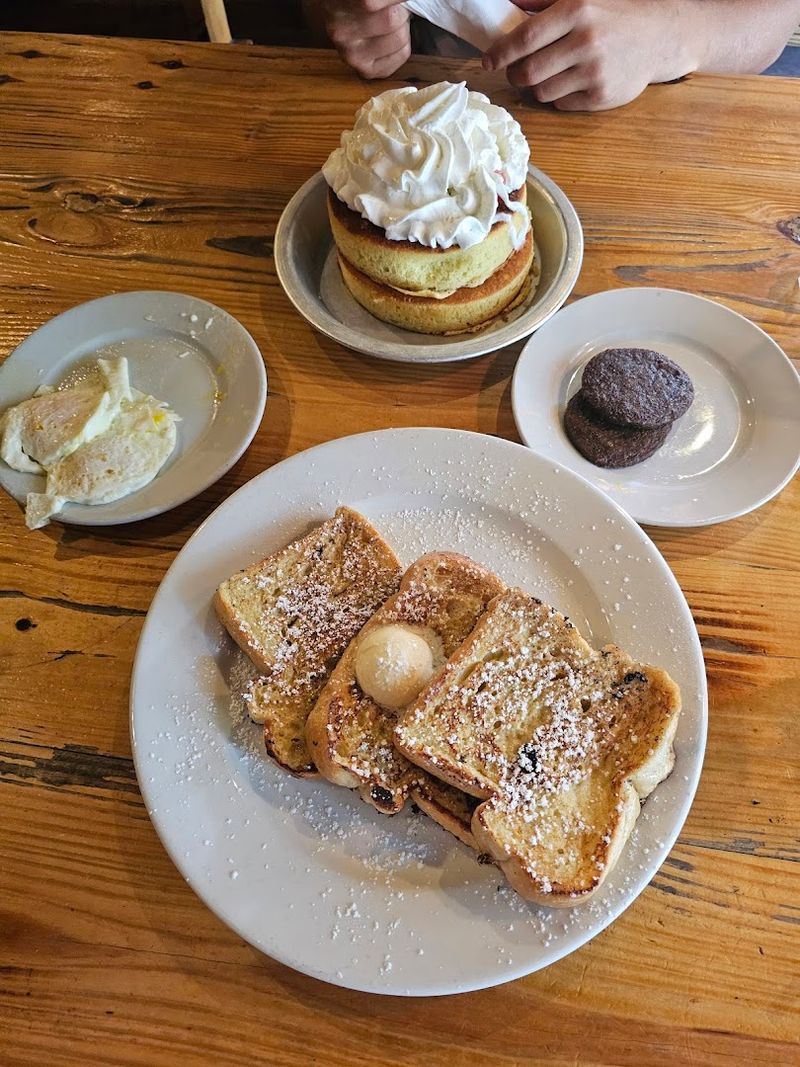 Crockett's Breakfast Camp – Gatlinburg Crockett's Breakfast Camp – Gatlinburg