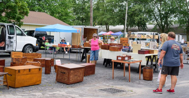 Ohio Locals Are Obsessed With These 10 Enormous Swap Meets That Feel Too Good To Be True