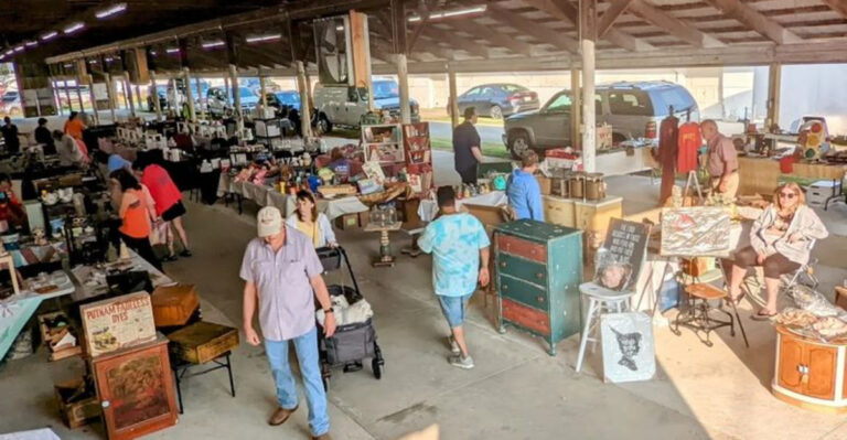Ohio’s Biggest Flea Market Is Absolute Bargain-Hunting Heaven