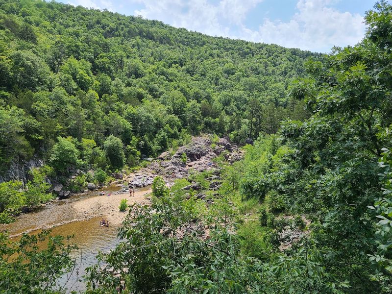 How to do Johnson's Shut-Ins without fighting the crowd How to do Johnson's Shut-Ins without fighting the crowd