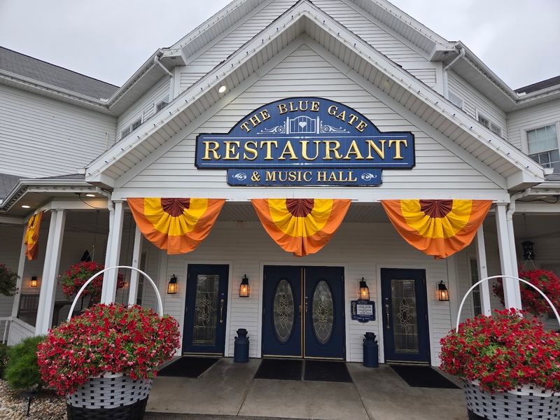 Blue Gate Restaurant & Bakery (Shipshewana) Blue Gate Restaurant & Bakery (Shipshewana)