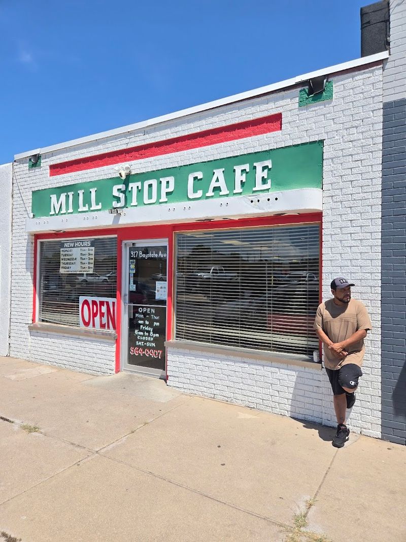 How Locals Approach Estela's Mill Stop Cafe