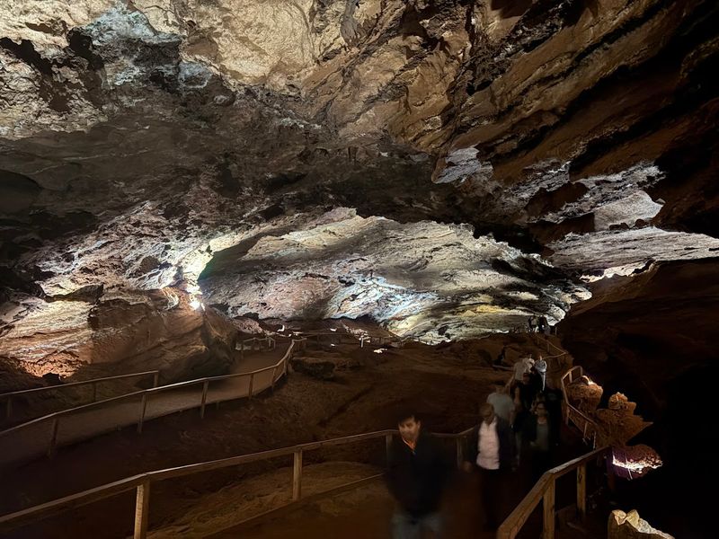 What The Guided Cave Tour Actually Feels Like What The Guided Cave Tour Actually Feels Like