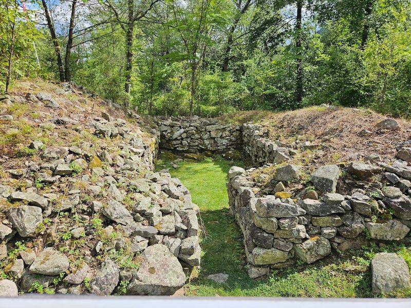 Fort Montgomery Trail (Fort Montgomery Historic Site)
