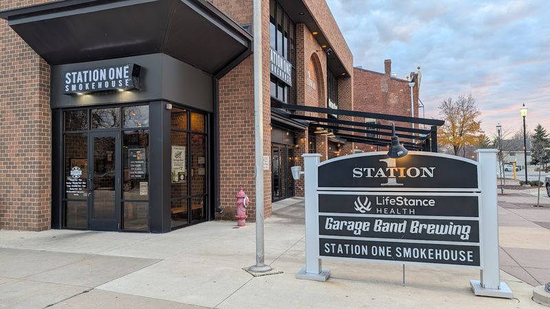 Station One Smokehouse (Plainfield)