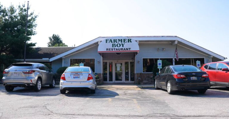 The $8.99 Breakfast At This Cozy Diner In Ohio Is Better Than Any Chain Restaurant