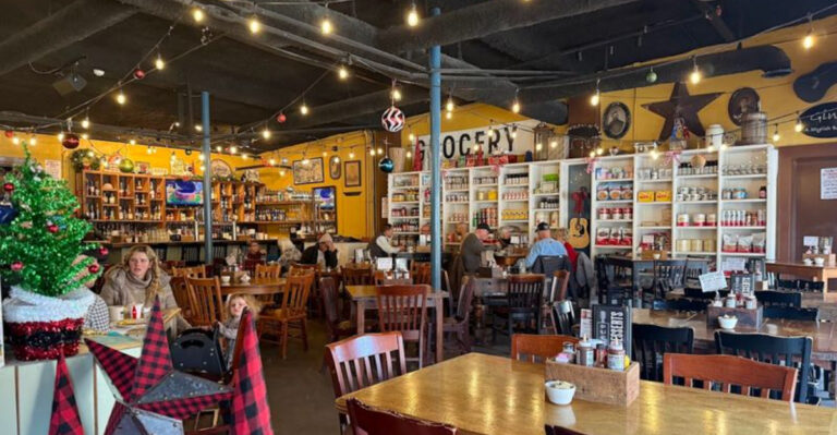 The Best Tennessee Restaurants Don’t Need Billboards To Stay Packed