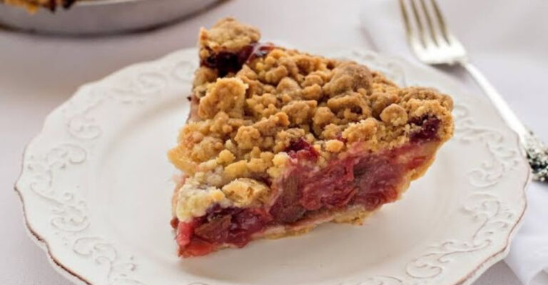 The Michigan Cherry Pie Trail Leads Straight To These 9 Top-Rated Traverse City Spots