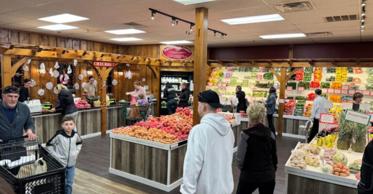 The New Jersey Amish Market Where Shoppers Come for Produce and Leave With Much More