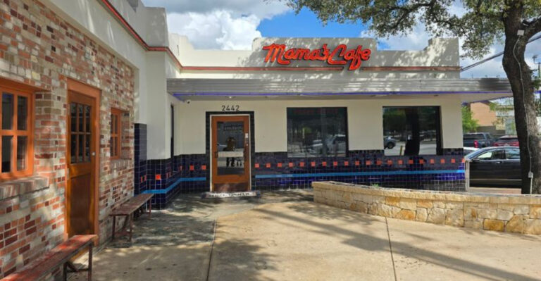 The Texas Cafe Where Massive Omelets and All-Day Breakfast Steal the Show