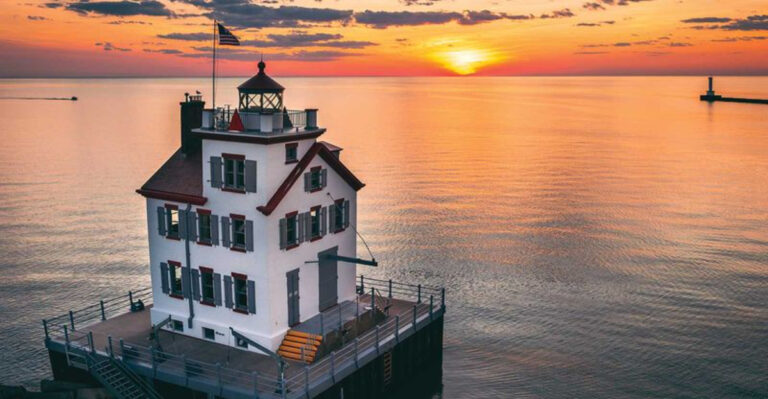 These 12 Ohio Lighthouses Are Perfect Summer Road Trip Destinations