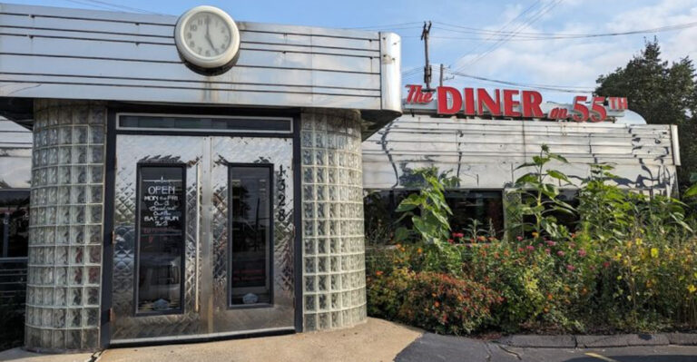These 13 Ohio Lunch Counters Prove Classic Charm Is Still On The Menu