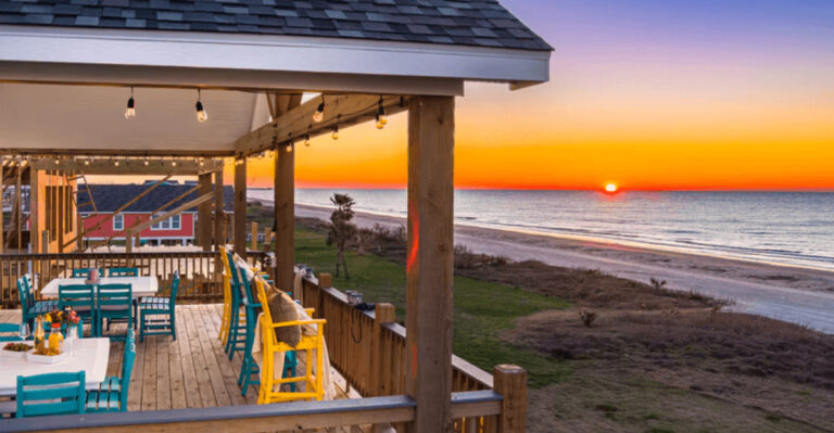 These 5 Waterfront Texas Rentals Are So Stunning They Barely Look Real
