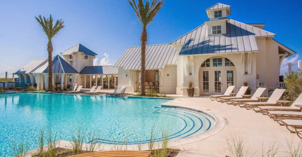 These 7 Texas Hotels Have Swim-Up Bars, Resort Vibes, and Everything You Need for a Summer Getaway
