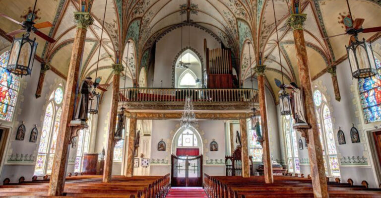 These 8 Texas Churches Range From Tiny Painted Chapels to Jaw-Dropping Cathedrals