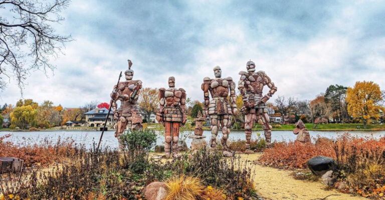 These Giant Rock Sentinels in Illinois Are a Hidden Wonder Most People Don’t Know About