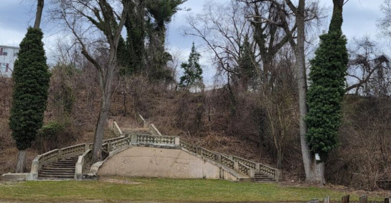 These Haunted Looking Stairs Are The Last Clue To New Jersey’s Forgotten White City