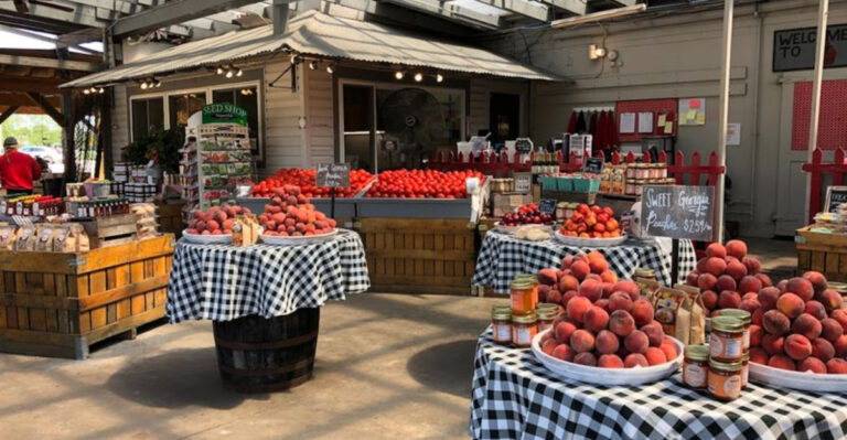 These Ohio Peach Dessert Spots Are Totally Worth A Sunny Summer Detour