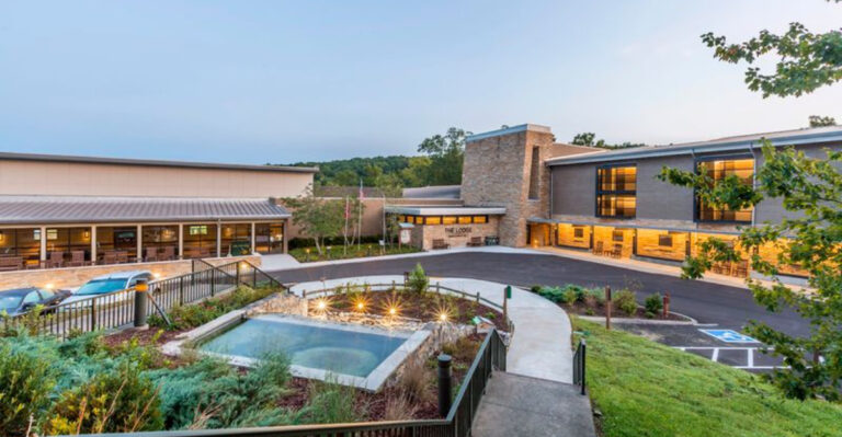 These Tennessee Resorts Feel Like A World Away From Everyday Stress