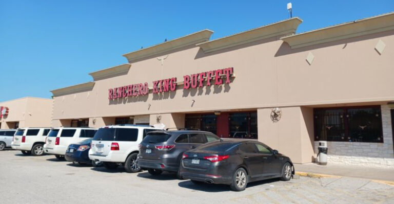 This All-You-Can-Eat Mexican Buffet in Texas Is a Total Paradise Where You Don’t Have to Choose