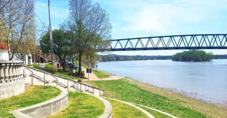This Charming Ohio River Town Is Filled With History And Scenic Views (A Must-See Destination)