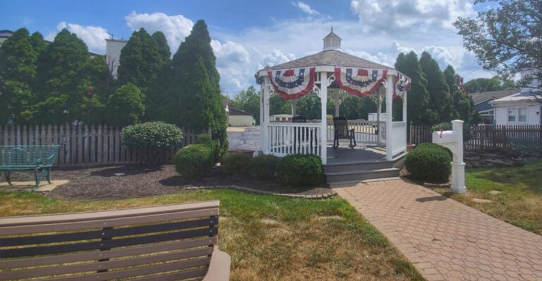 This Charming Ohio Town Is A Paradise For Antique Hunters