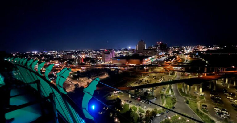 This Glass Elevator Ride Ends At One Of Tennessee’s Most Unforgettable Restaurants