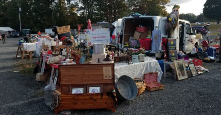 This Huge Flea Market In Pennsylvania Where You’ll Find The Coolest Stuff For Dirt Cheap