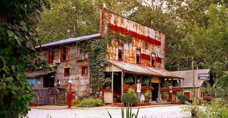 This Indiana Ghost Town Is a Restored 1800s Time Capsule Where You Can Spend the Night