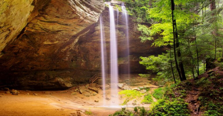 This Jaw-Dropping Ohio Cave Feels Like A Different Planet